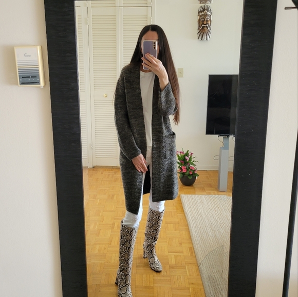 Zara Cardigan With Pockets - Picture 2 of 8